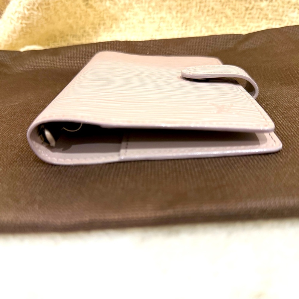 Louis Vuitton Grey Lilac EPI Notebook Agenda
Planner Wallet - Picture 6 of 13
